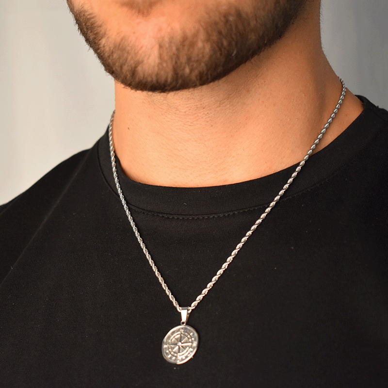 COMPASS PENDANT (SILVER)